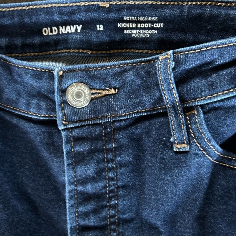Old Navy Extra High Rise Kicker Bootcut Sz 12 - Picture 2 of 4